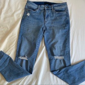 Light Wash Demin Jeans from UNIQLO